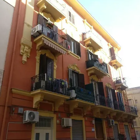 4 Via Valona - Executive Luxury Apartment Bari Exterior photo