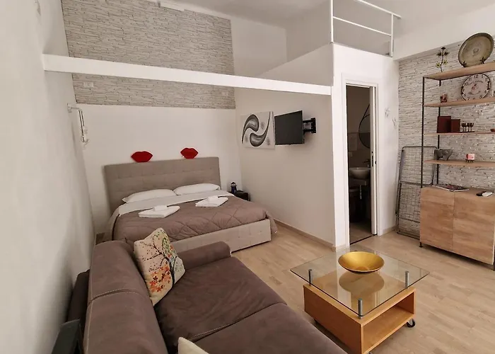4 Via Valona - Executive Luxury Apartment